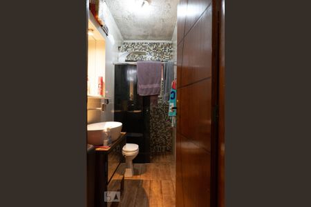 Casa para alugar com 392m², 6 quartos e 5 vagas Casa para alugar com 392m², 6 quartos e 5 vagasBanheiro casa dos fundos