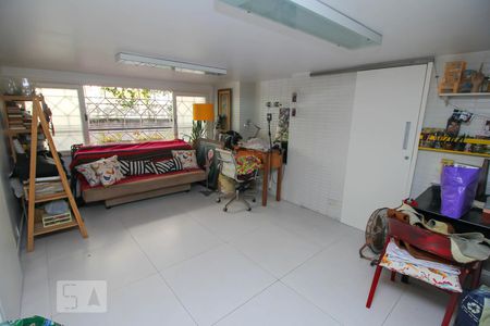 Casa para alugar com 200m², 3 quartos e 1 vaga Casa para alugar com 200m², 3 quartos e 1 vagaGaragem - Multifuncional