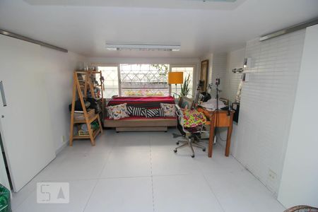 Casa para alugar com 200m², 3 quartos e 1 vaga Casa para alugar com 200m², 3 quartos e 1 vagaGaragem - Multifuncional