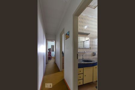 Casa à venda com 209m², 3 quartos e 2 vagasCorredor