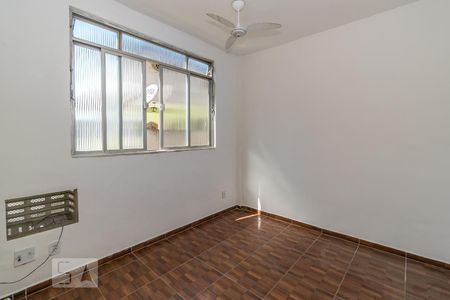 Quarto 1 de apartamento para alugar com 3 quartos, 80m² em Irajá, Rio de Janeiro