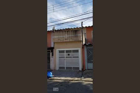 Casa à venda com 85m², 2 quartos e 1 vagaFachada