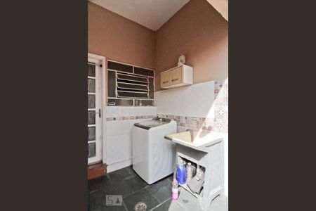 Casa à venda com 85m², 2 quartos e 1 vagaÁrea de Serviço