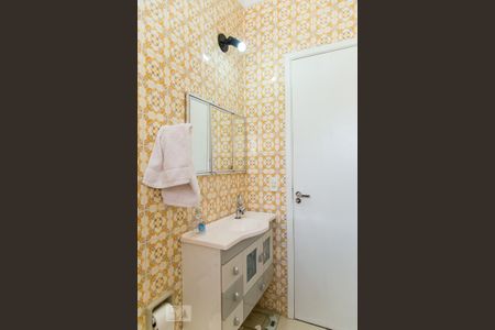 Casa à venda com 300m², 4 quartos e 2 vagasBanheiro Social