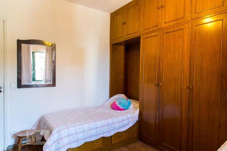 Casa à venda com 300m², 4 quartos e 2 vagasQuarto