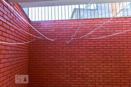 Casa à venda com 300m², 4 quartos e 2 vagasÁrea de serviço - Varal