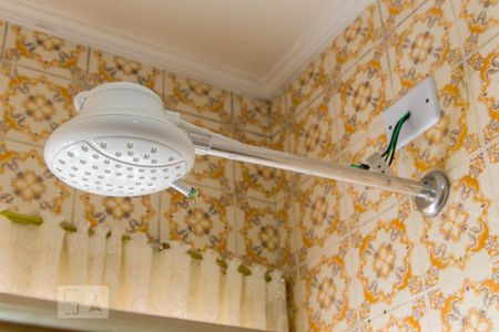 Casa à venda com 300m², 4 quartos e 2 vagasBanheiro Social - Chuveiro