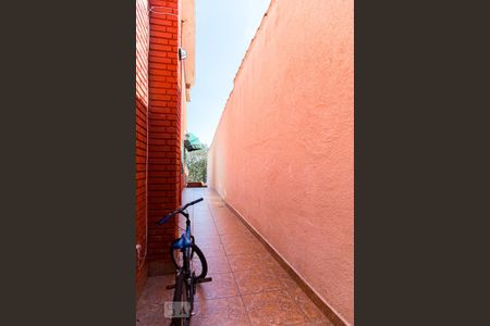 Casa à venda com 300m², 4 quartos e 2 vagasCorredor Externo