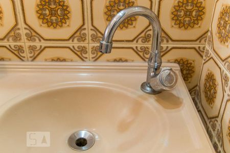 Casa à venda com 300m², 4 quartos e 2 vagasBanheiro da suíte - Torneira