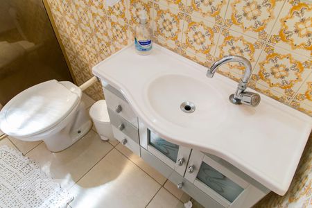 Casa à venda com 300m², 4 quartos e 2 vagasBanheiro Social - Detalhe