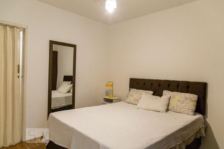 Casa à venda com 300m², 4 quartos e 2 vagasSuíte