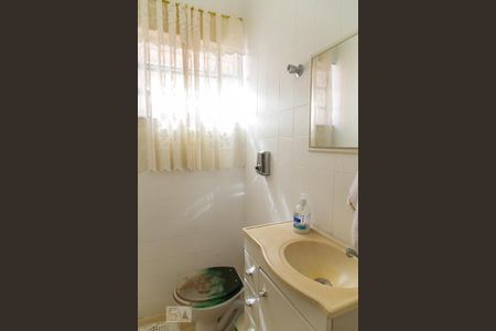 Casa à venda com 300m², 4 quartos e 2 vagasLavabo