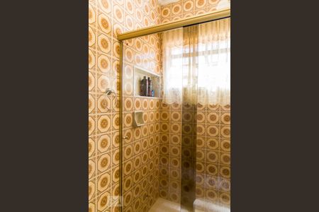 Casa à venda com 300m², 4 quartos e 2 vagasBanheiro da suíte