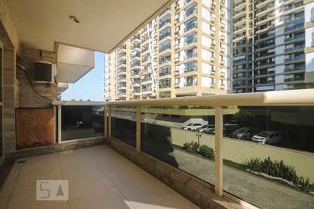 Varanda de apartamento para alugar com 1 quarto, 60m² em Barra da Tijuca, Rio de Janeiro
