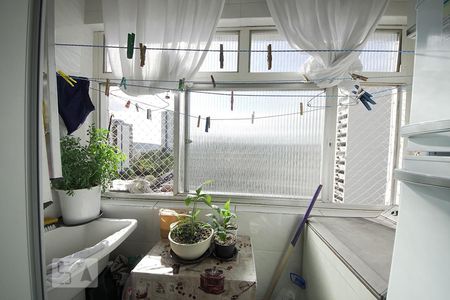 Apartamento à venda com 47m², 1 quarto e sem vagaCozinha e Área de Serviço