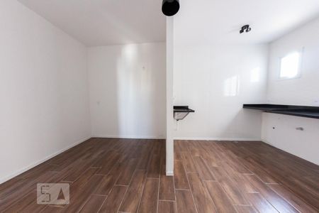 Sala/Cozinha de apartamento para alugar com 1 quarto, 38m² em Vila Paiva, São Paulo