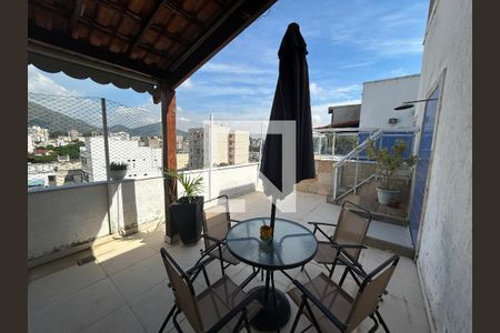 Apartamento à venda com 170m², 3 quartos e 2 vagasCobertura