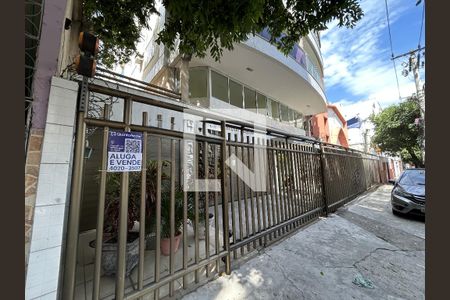 Apartamento à venda com 170m², 3 quartos e 2 vagasFachada e placa