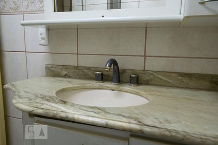 BANHEIRO de apartamento para alugar com 3 quartos, 78m² em Santa Teresinha, São Paulo