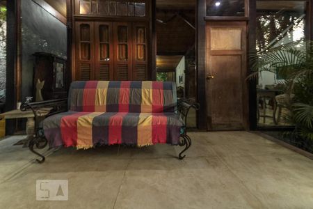 Casa de condomínio à venda com 250m², 4 quartos e 3 vagas Casa de condomínio à venda com 250m², 4 quartos e 3 vagasVaranda da Sala 2