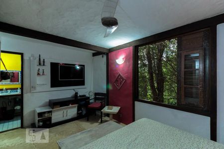 Casa de condomínio à venda com 250m², 4 quartos e 3 vagas Casa de condomínio à venda com 250m², 4 quartos e 3 vagasSuite 2