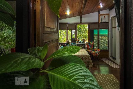 Casa de condomínio à venda com 250m², 4 quartos e 3 vagas Casa de condomínio à venda com 250m², 4 quartos e 3 vagasSuite 1