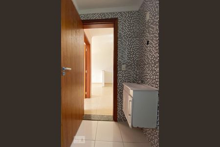 Banheiro de apartamento para alugar com 1 quarto, 49m² em Jardim Simus, Sorocaba