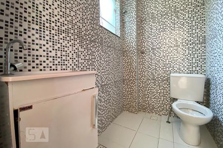 Banheiro de apartamento para alugar com 1 quarto, 49m² em Jardim Simus, Sorocaba