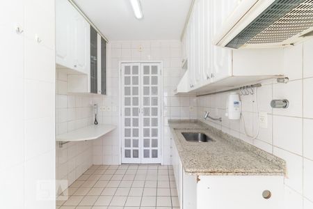 Apartamento para alugar com 62m², 2 quartos e 2 vagas Apartamento para alugar com 62m², 2 quartos e 2 vagasCozinha