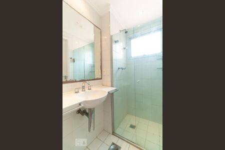 Apartamento para alugar com 62m², 2 quartos e 2 vagas Apartamento para alugar com 62m², 2 quartos e 2 vagasBanheiro da suíte