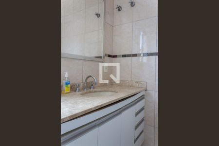 Apartamento à venda com 115m², 4 quartos e 2 vagasBanheiro da Suíte 1