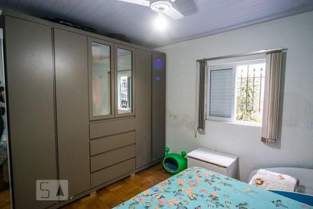 Casa à venda com 340m², 4 quartos e 4 vagas Casa à venda com 340m², 4 quartos e 4 vagasQuarto 2