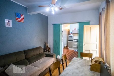 Casa à venda com 340m², 4 quartos e 4 vagas Casa à venda com 340m², 4 quartos e 4 vagasSala