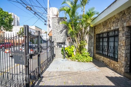 Casa à venda com 340m², 4 quartos e 4 vagas Casa à venda com 340m², 4 quartos e 4 vagasÁrea Externa