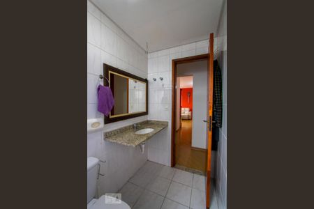 Apartamento à venda com 102m², 3 quartos e 2 vagasBanheiro social