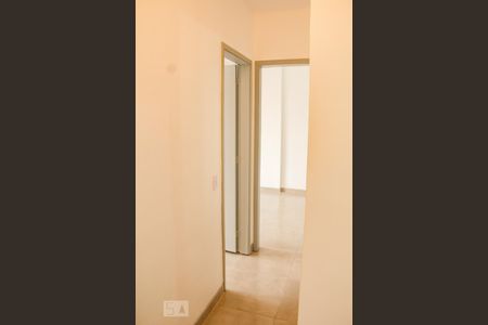 corredor de apartamento para alugar com 2 quartos, 71m² em Maracanã, Rio de Janeiro