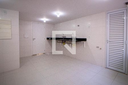 Apartamento à venda com 355m², 4 quartos e 2 vagasCozinha