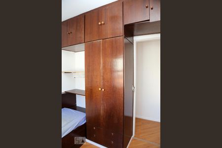 Casa à venda com 210m², 3 quartos e 2 vagasQuarto 2