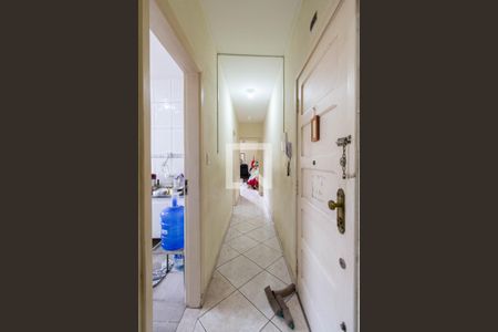 Apartamento à venda com 77m², 2 quartos e sem vagaCorredor do apartamento