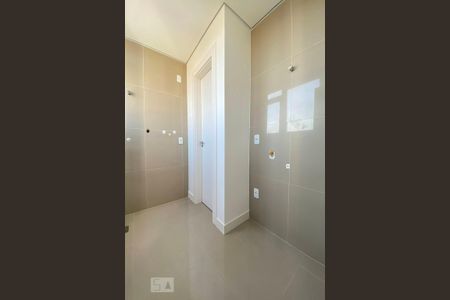 Apartamento à venda com 131m², 3 quartos e 3 vagas Apartamento à venda com 131m², 3 quartos e 3 vagasLavanderia