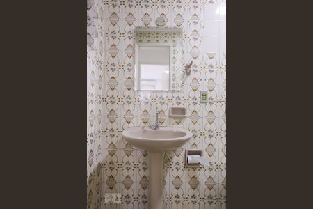 Banheiro  de apartamento para alugar com 1 quarto, 51m² em Sarandi, Porto Alegre