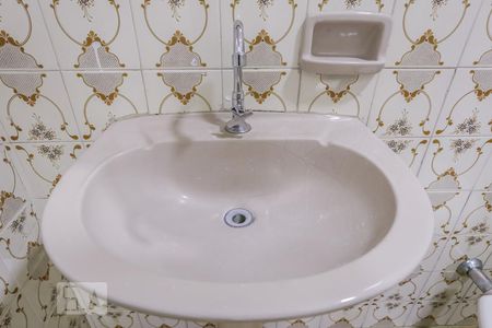 Banheiro  de apartamento para alugar com 1 quarto, 51m² em Sarandi, Porto Alegre