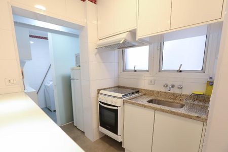 Cozinha de apartamento para alugar com 2 quartos, 58m² em Vila Uberabinha, São Paulo