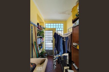 Casa à venda com 216m², 2 quartos e 1 vagaÁrea de serviço