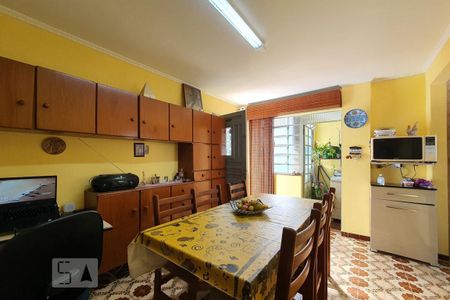 Casa à venda com 216m², 2 quartos e 1 vagaCozinha