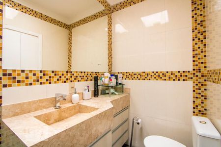 Apartamento à venda com 155m², 3 quartos e 3 vagasBanheiro do quarto 2