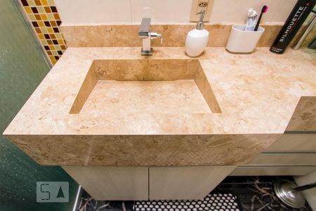 Apartamento à venda com 155m², 3 quartos e 3 vagasBanheiro do quarto 2