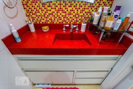 Apartamento à venda com 155m², 3 quartos e 3 vagasBanheiro do quarto 1