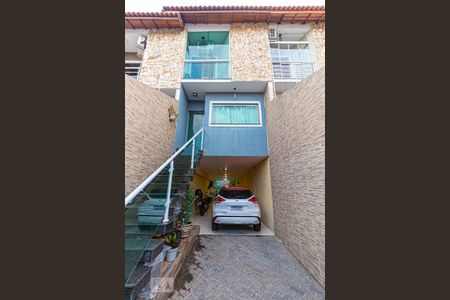 Casa à venda com 220m², 3 quartos e 5 vagasFachada