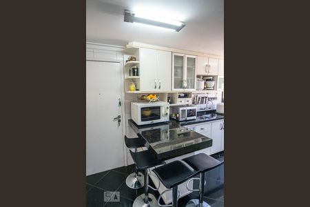 Apartamento à venda com 110m², 3 quartos e 2 vagasCozinha